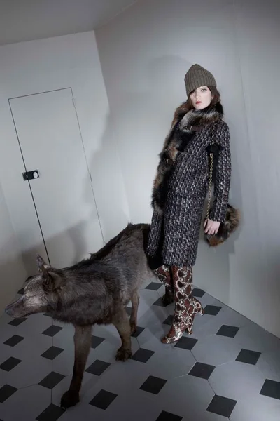 Look 10